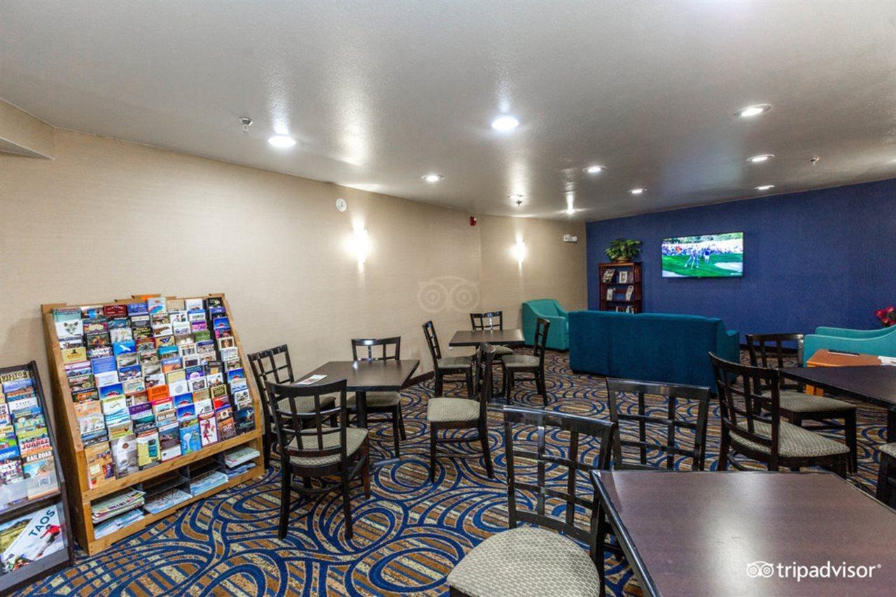 Ramada By Wyndham Santa Fe Hotel Ngoại thất bức ảnh