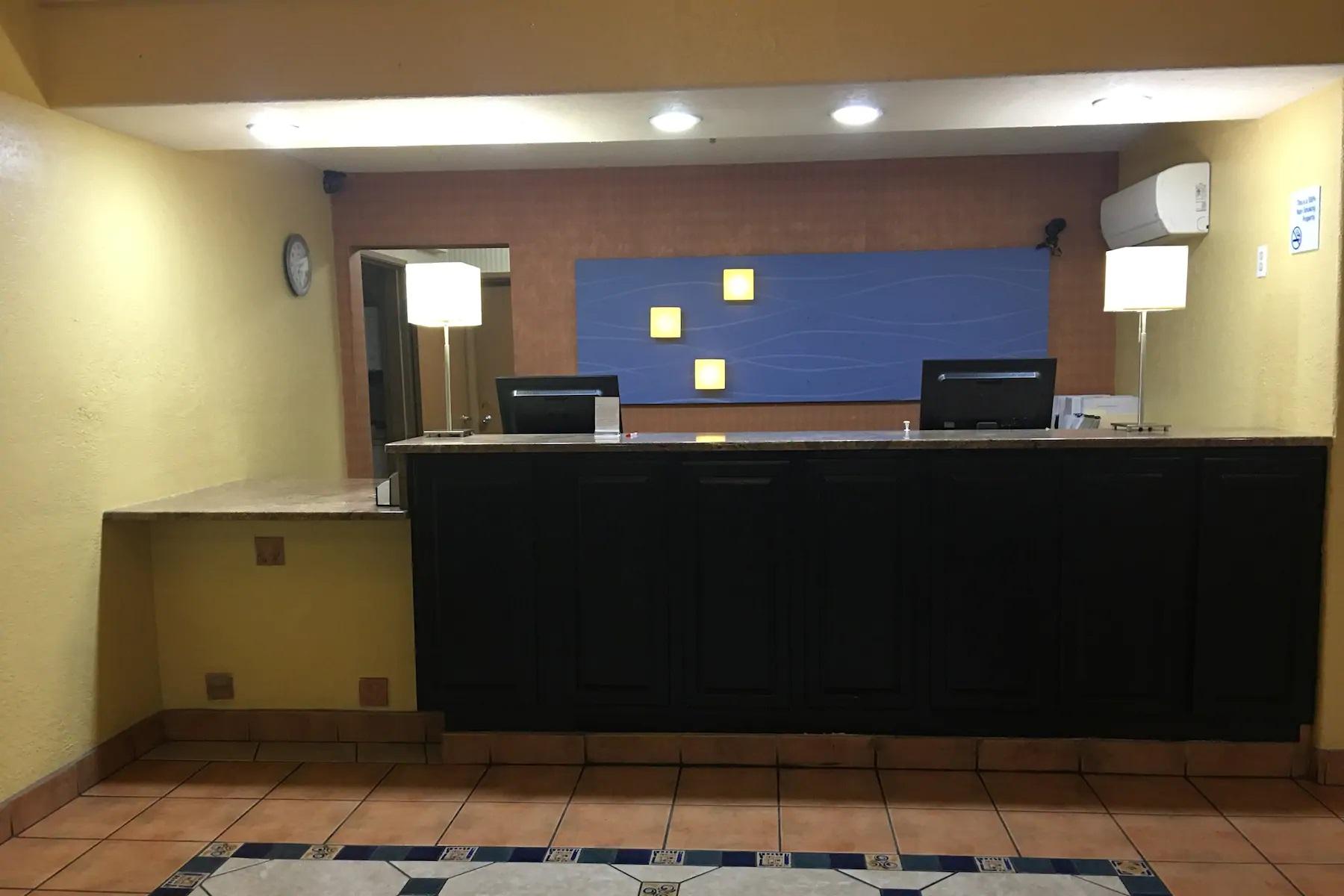 Ramada By Wyndham Santa Fe Hotel Ngoại thất bức ảnh