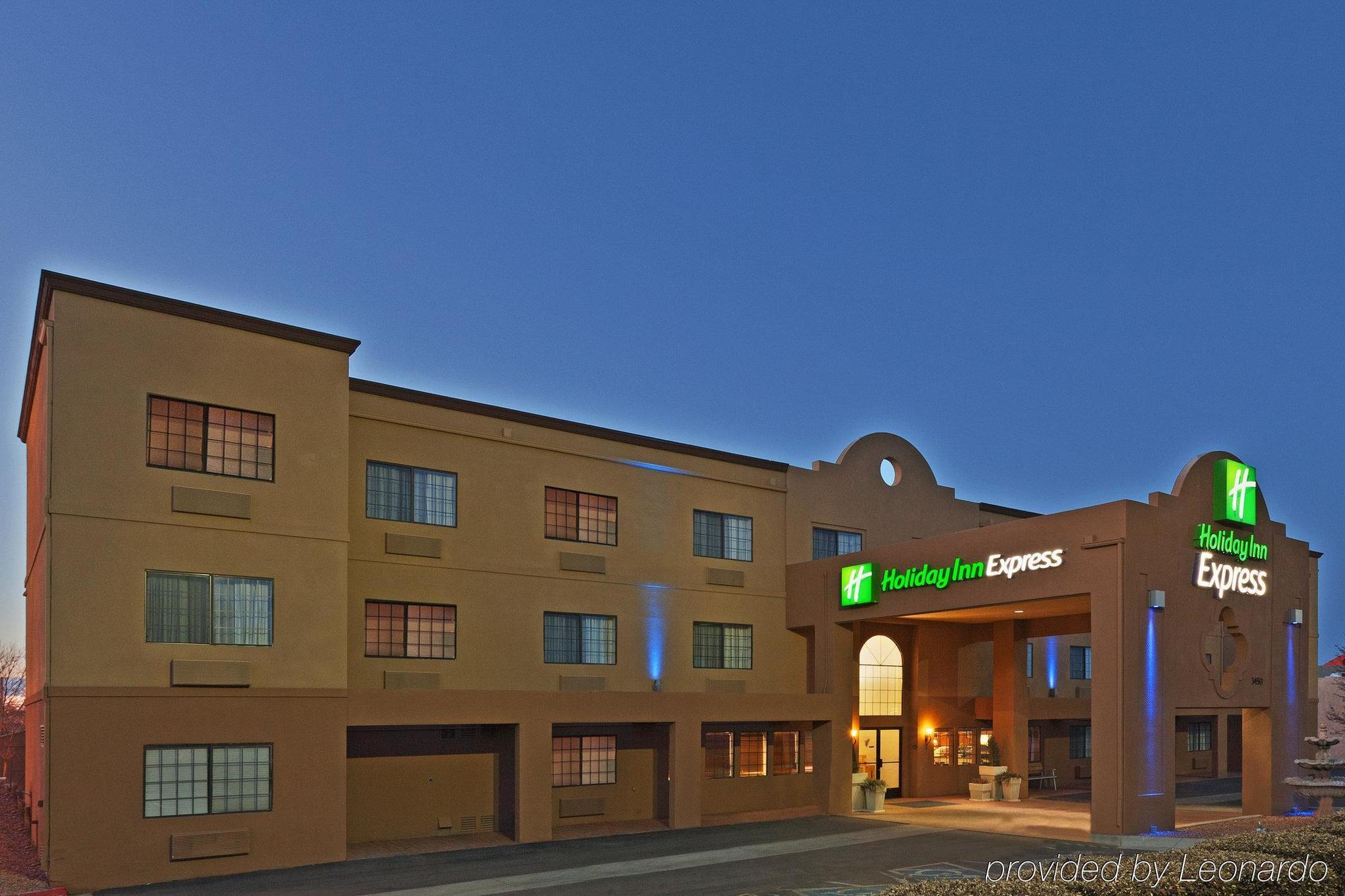 Ramada By Wyndham Santa Fe Hotel Ngoại thất bức ảnh