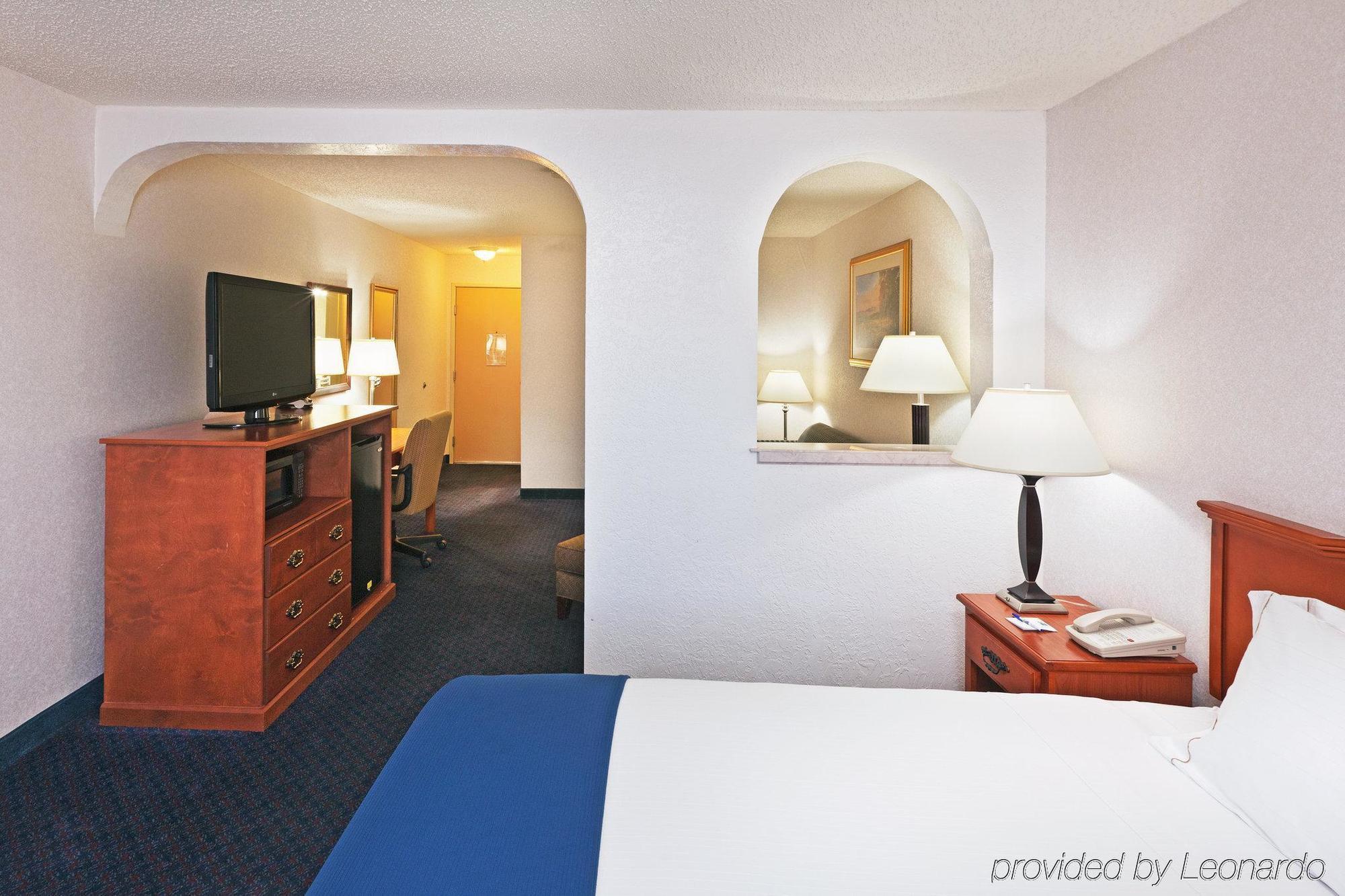 Ramada By Wyndham Santa Fe Hotel Phòng bức ảnh