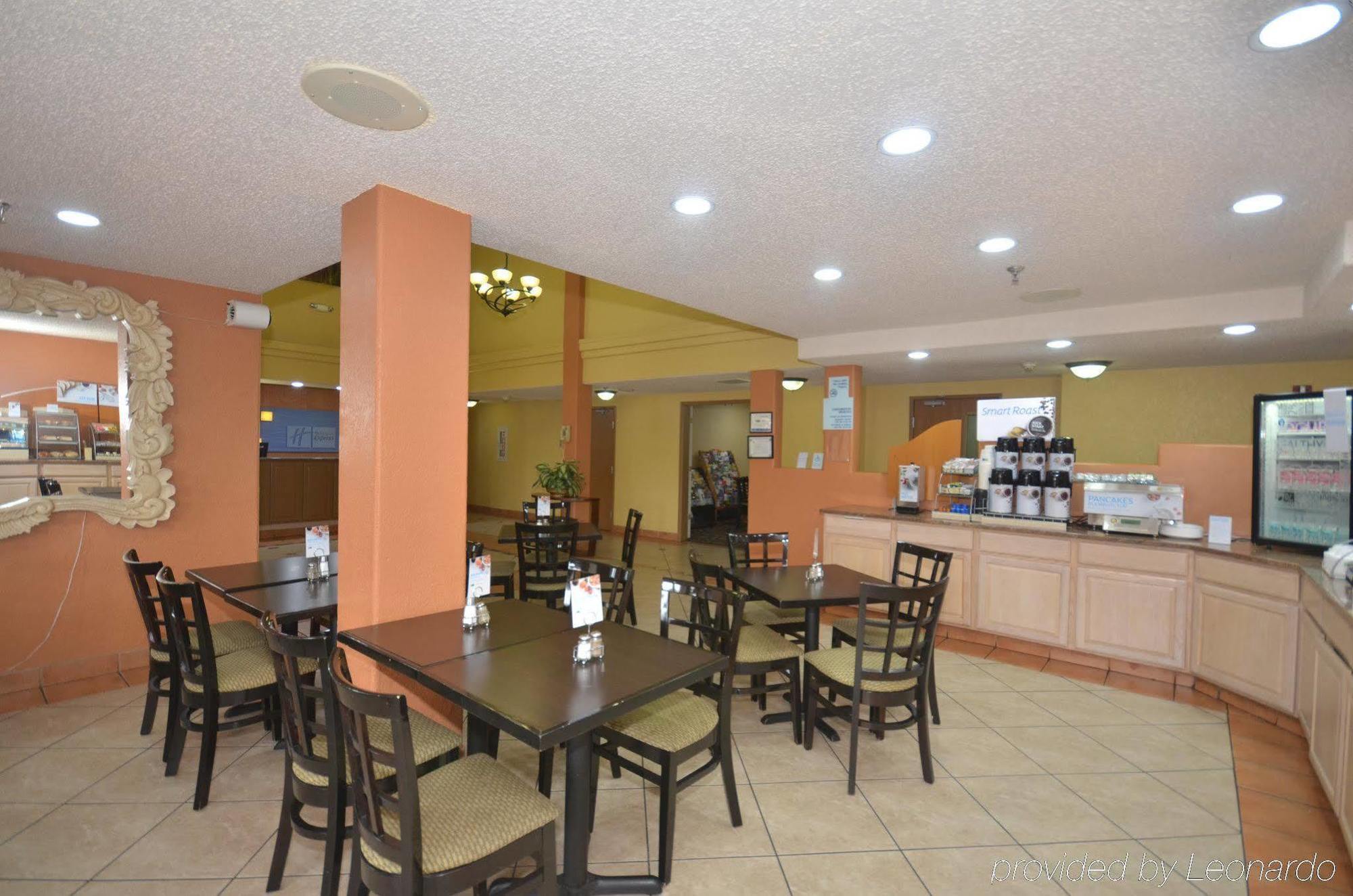 Ramada By Wyndham Santa Fe Hotel Ngoại thất bức ảnh